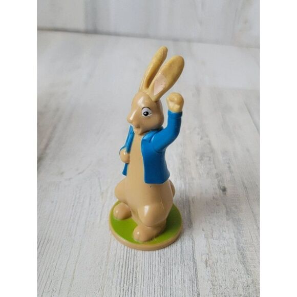 Peter Rabbit McDonald's 2018 Easter toy figure bunny - Picture 2 of 5